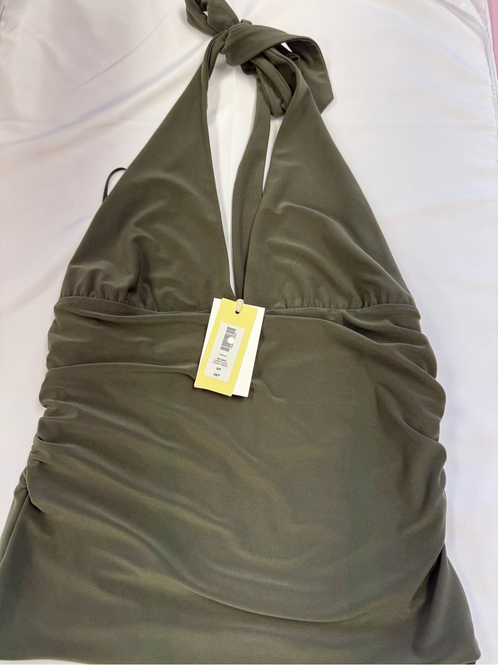 Aritzia Wylder Halter top olive green nwt size medium